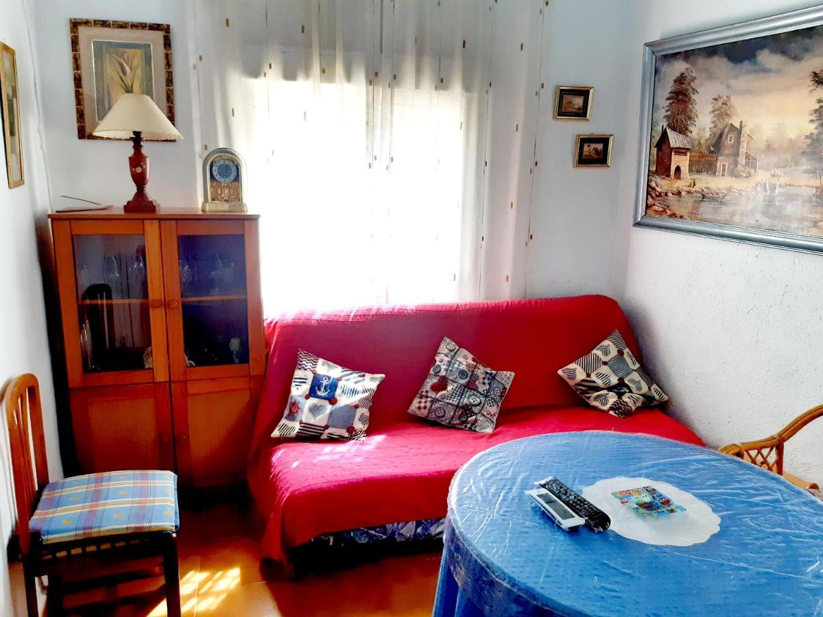 Charming House In Illar With Mountain View And Balcony Villa Buitenkant foto