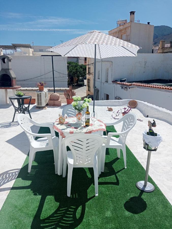 Charming House In Illar With Mountain View And Balcony Villa Buitenkant foto