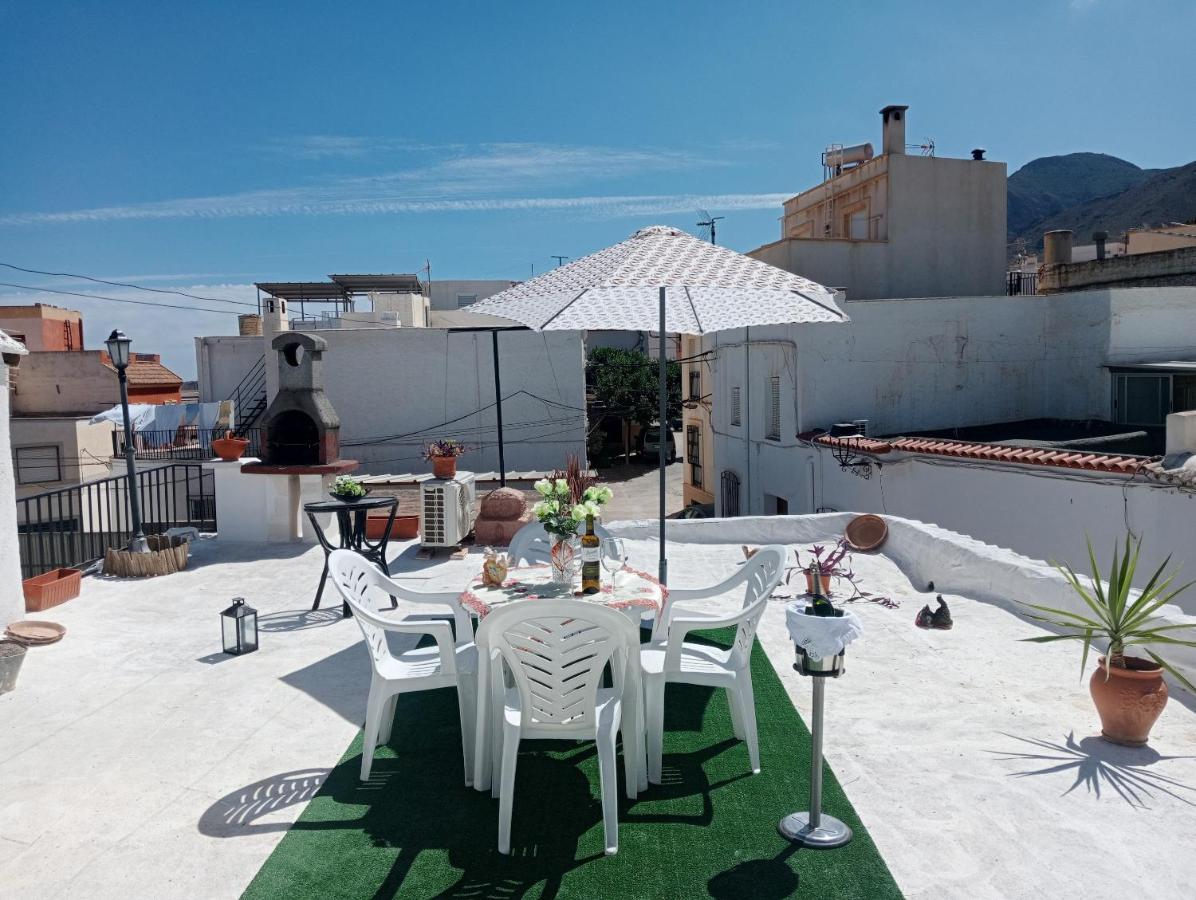 Charming House In Illar With Mountain View And Balcony Villa Buitenkant foto