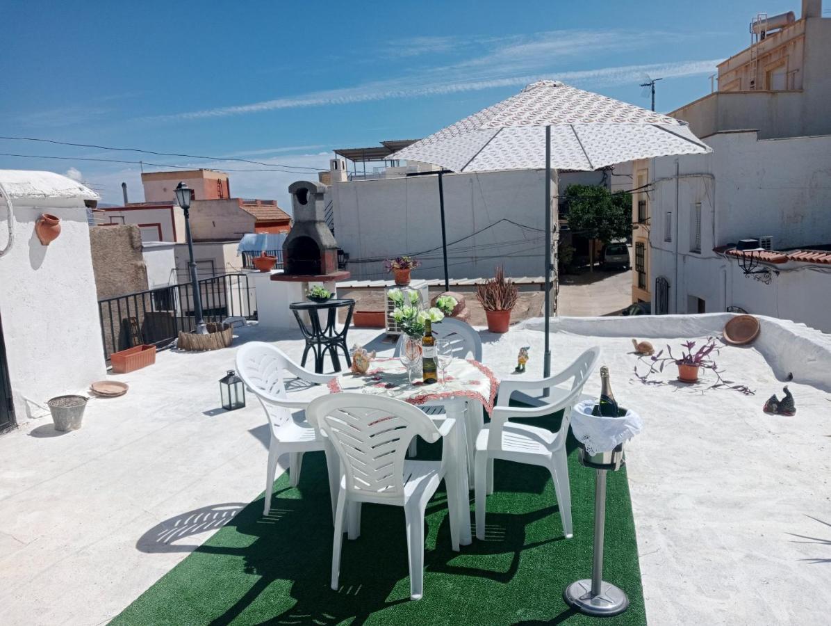 Charming House In Illar With Mountain View And Balcony Villa Buitenkant foto