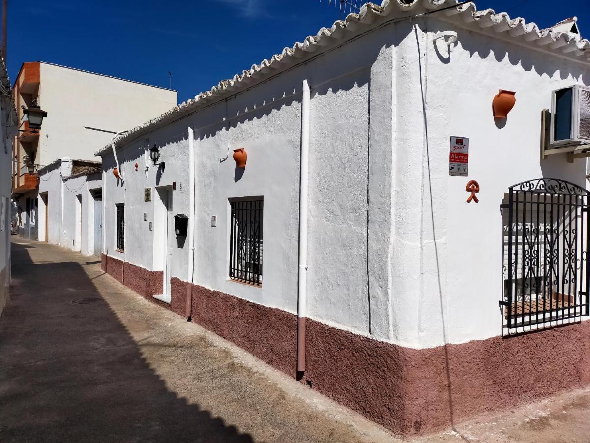 Charming House In Illar With Mountain View And Balcony Villa Buitenkant foto