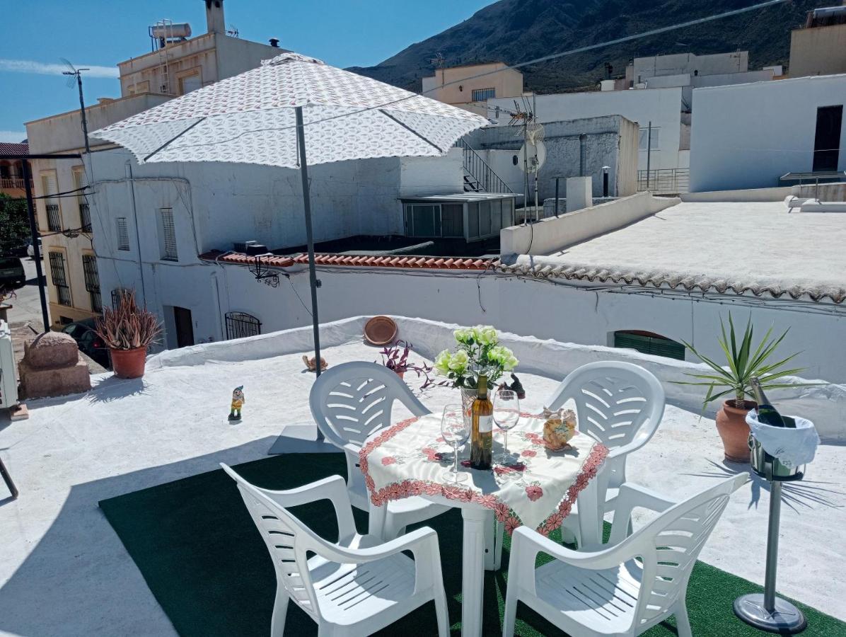 Charming House In Illar With Mountain View And Balcony Villa Buitenkant foto